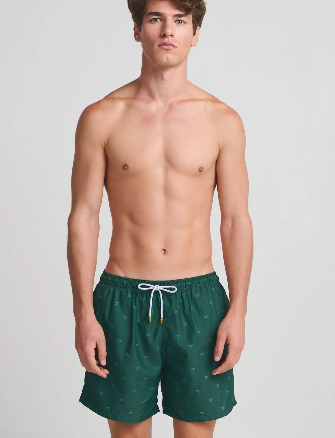 Avyra Trunk