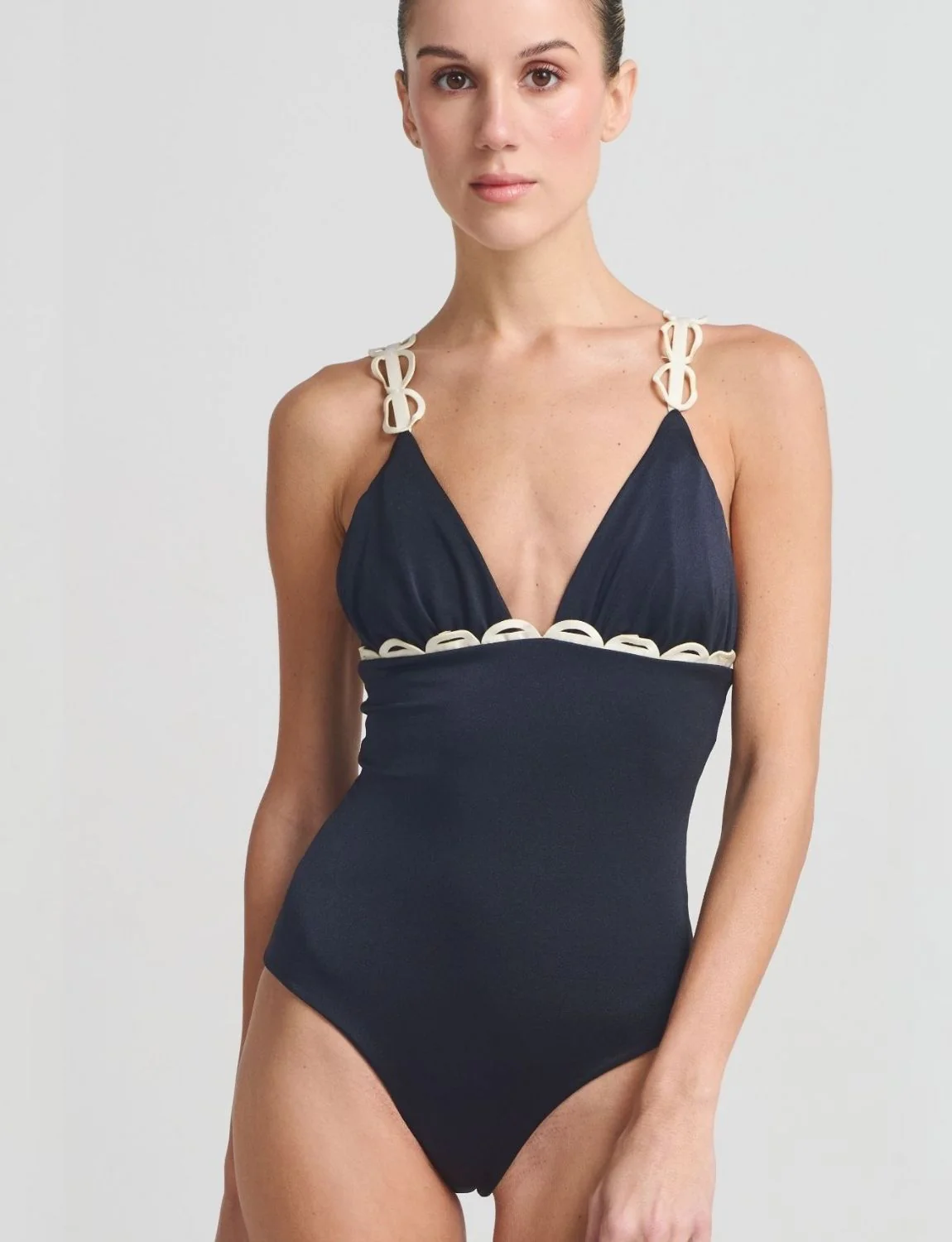 Eiré One Piece Black - Image 3