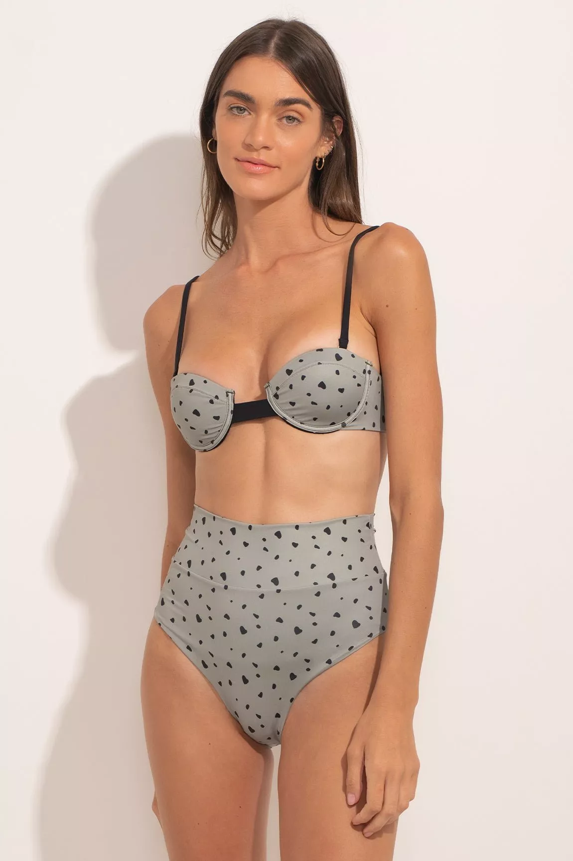 Top The Olive Coast - Image 4