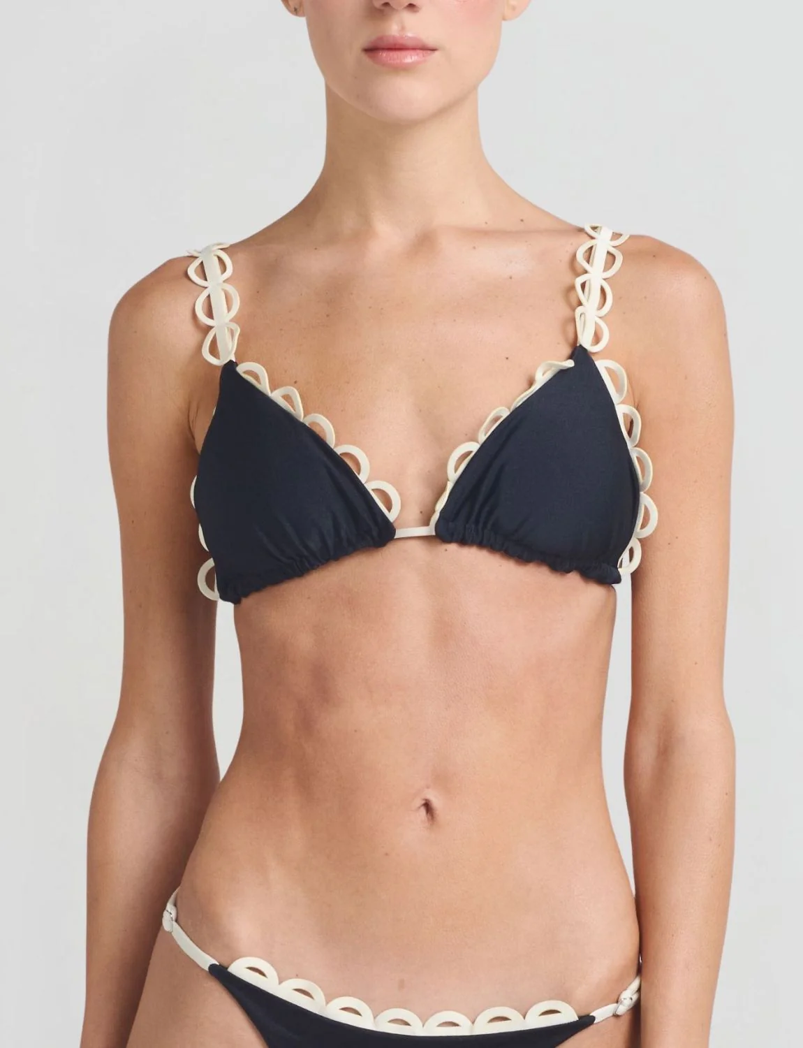 Top Triangle Liora Black